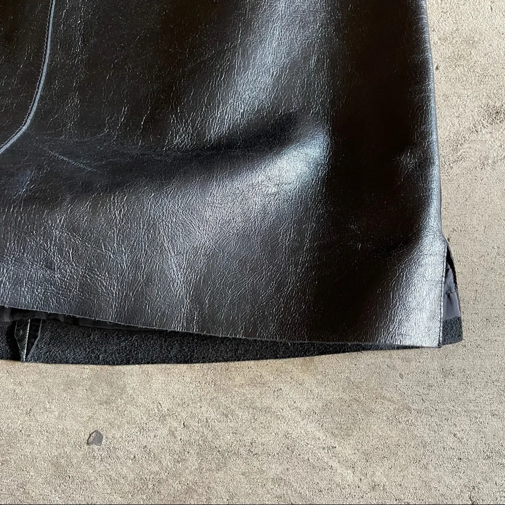 SALE❣️Vintage 1996 Kenneth Cole Leather Skirt - Picture 2 of 5